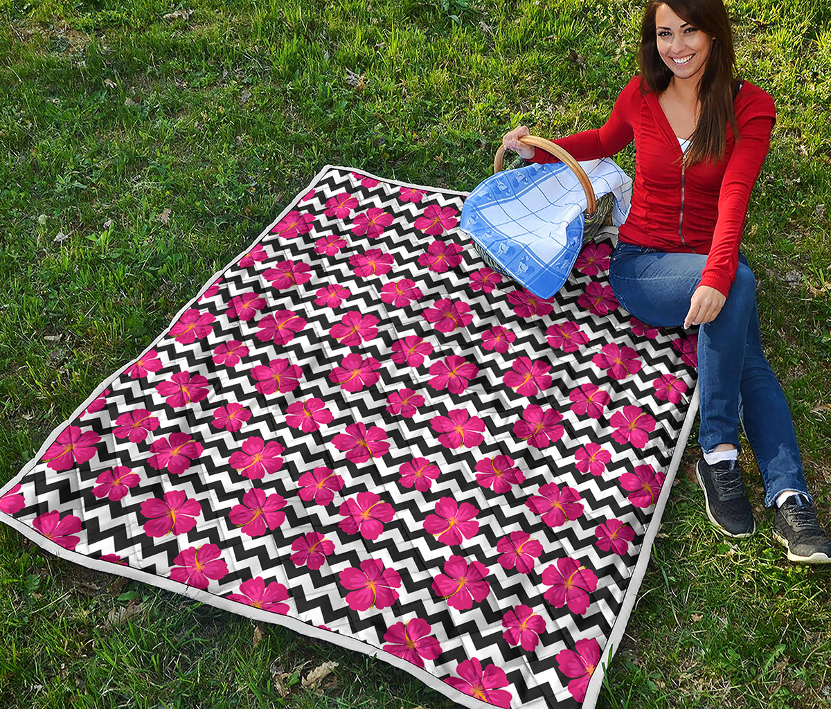 Pink Hibiscus Zigzag Pattern Print Quilt
