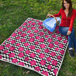 Pink Hibiscus Zigzag Pattern Print Quilt