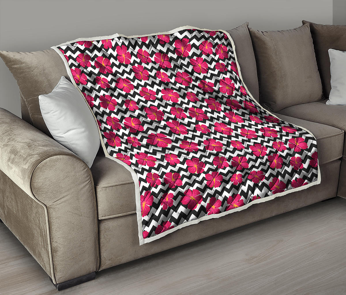 Pink Hibiscus Zigzag Pattern Print Quilt
