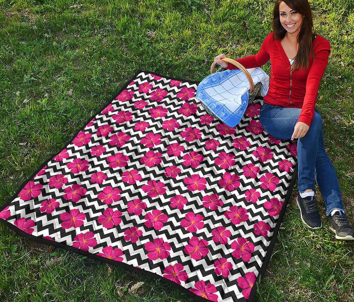 Pink Hibiscus Zigzag Pattern Print Quilt