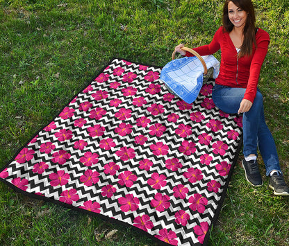 Pink Hibiscus Zigzag Pattern Print Quilt