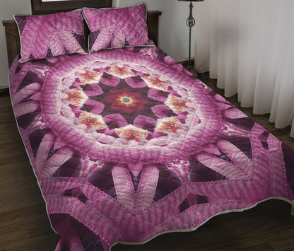 Pink Kaleidoscope Print Quilt Bed Set