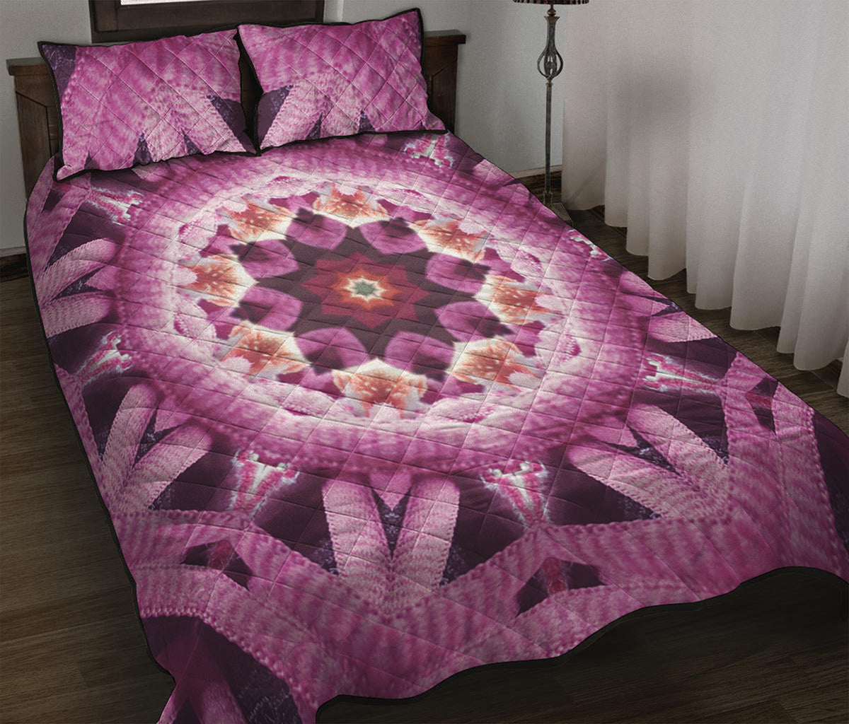 Pink Kaleidoscope Print Quilt Bed Set