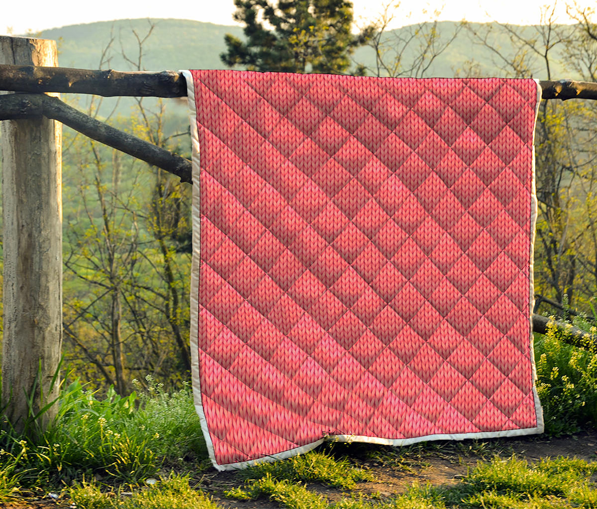 Pink Knitted Pattern Print Quilt