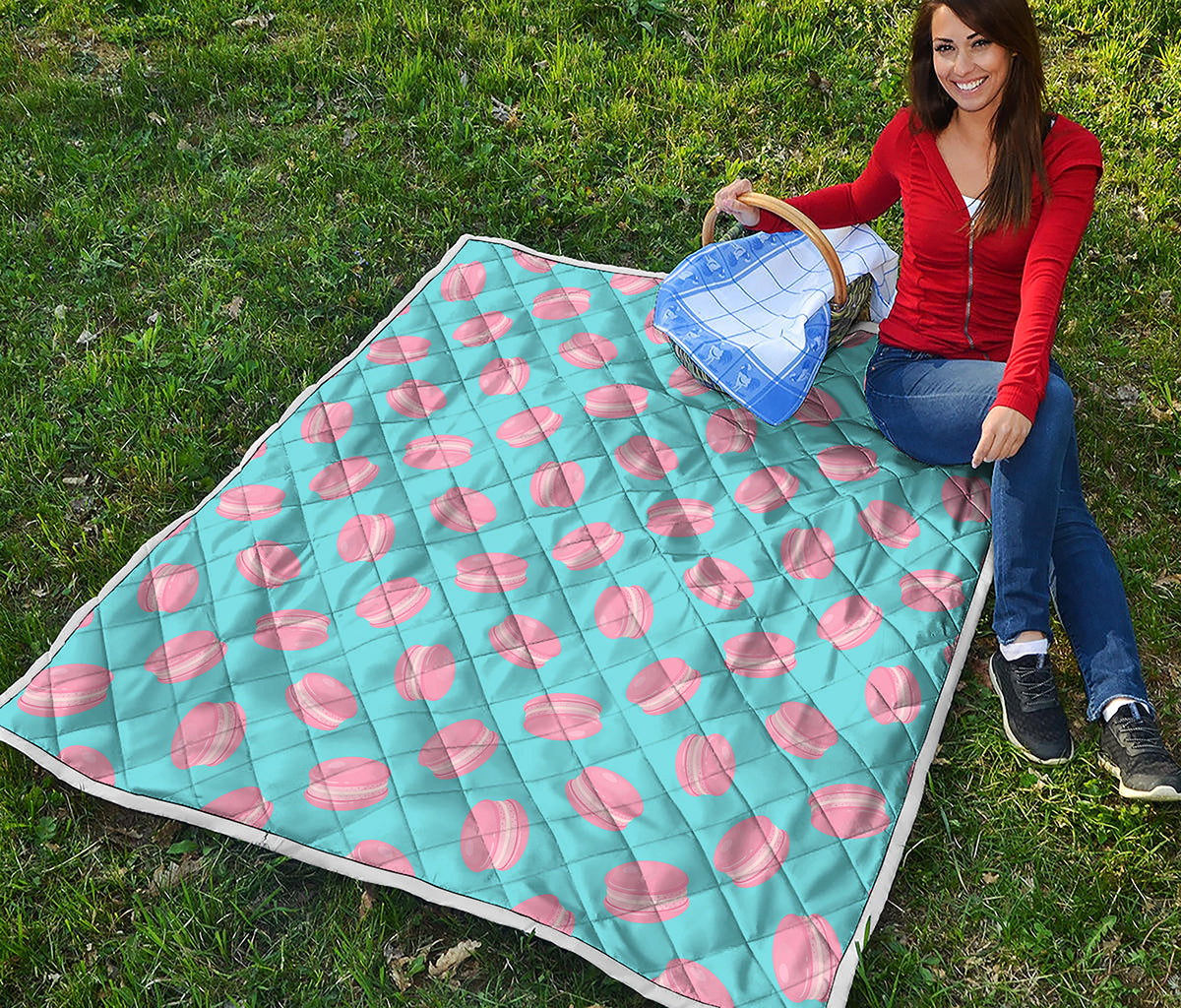 Pink Macaron Pattern Print Quilt