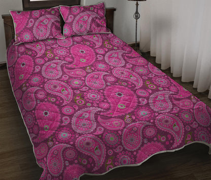 Pink Paisley Pattern Print Quilt Bed Set