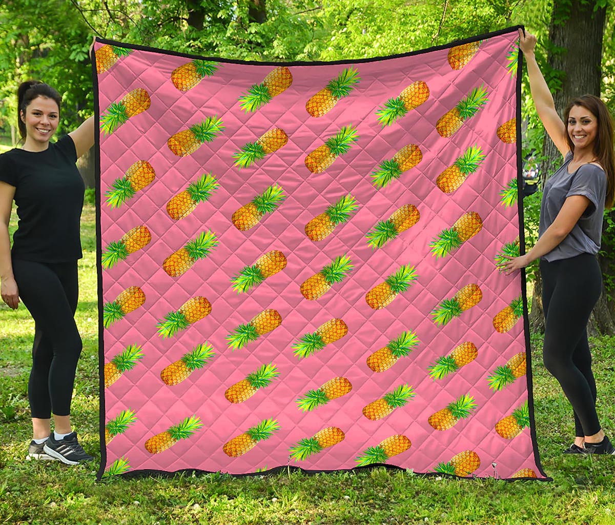 Pink Pineapple Pattern Print Quilt