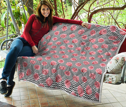 Pink Rose Zigzag Pattern Print Quilt