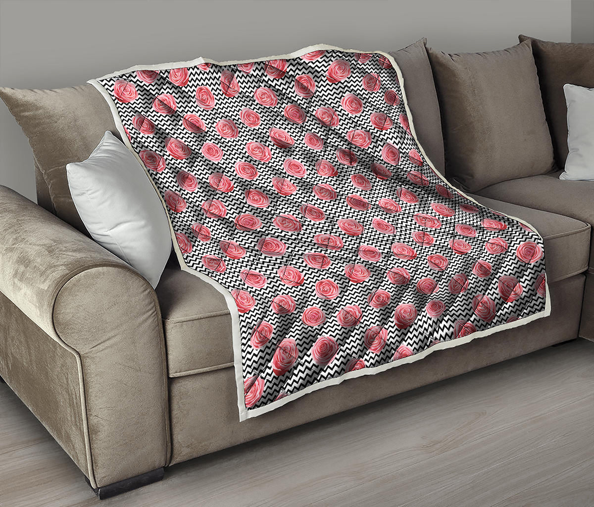 Pink Rose Zigzag Pattern Print Quilt