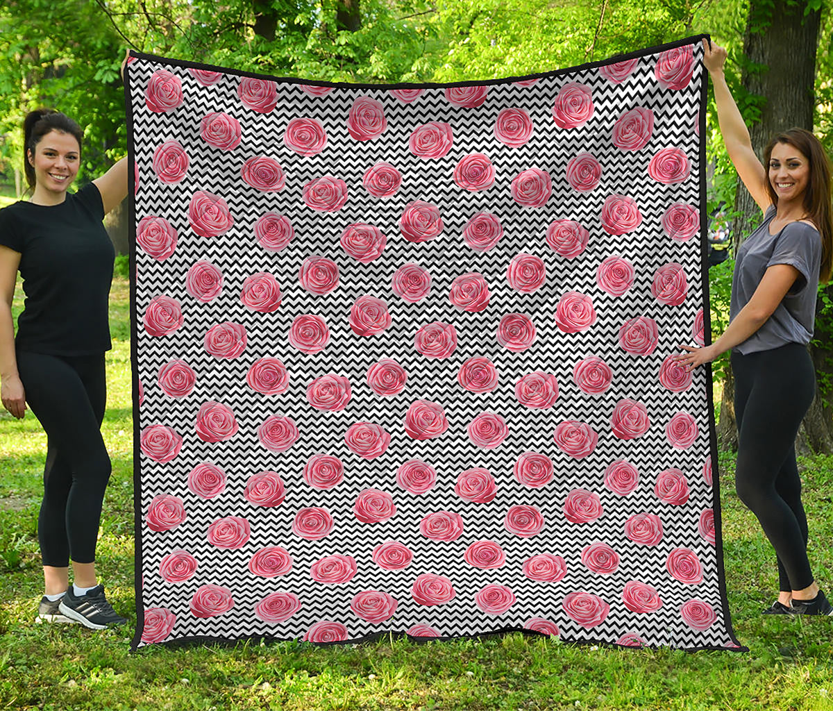 Pink Rose Zigzag Pattern Print Quilt