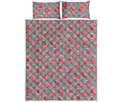 Pink Rose Zigzag Pattern Print Quilt Bed Set