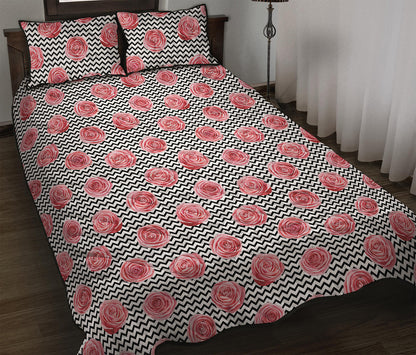 Pink Rose Zigzag Pattern Print Quilt Bed Set