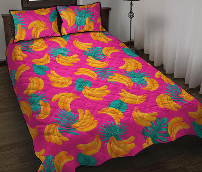 Pink Tropical Banana Pattern Print Quilt Bed Set