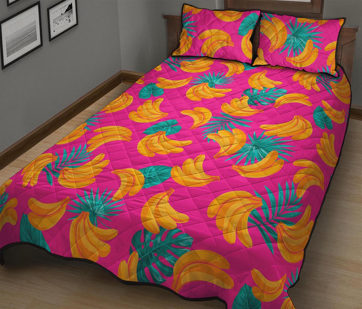 Pink Tropical Banana Pattern Print Quilt Bed Set