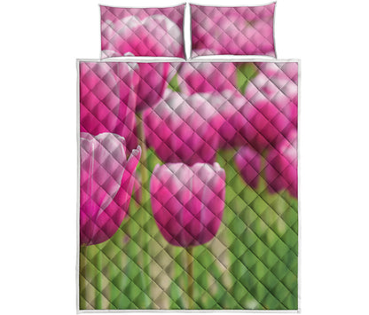 Pink Tulip Print Quilt Bed Set