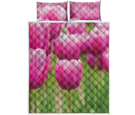 Pink Tulip Print Quilt Bed Set