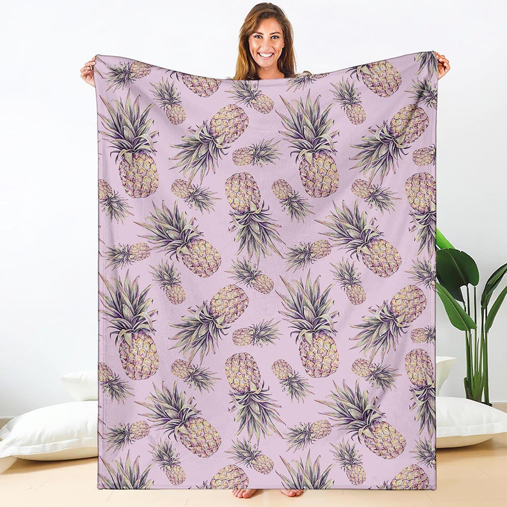 Pink Vintage Pineapple Pattern Print Blanket