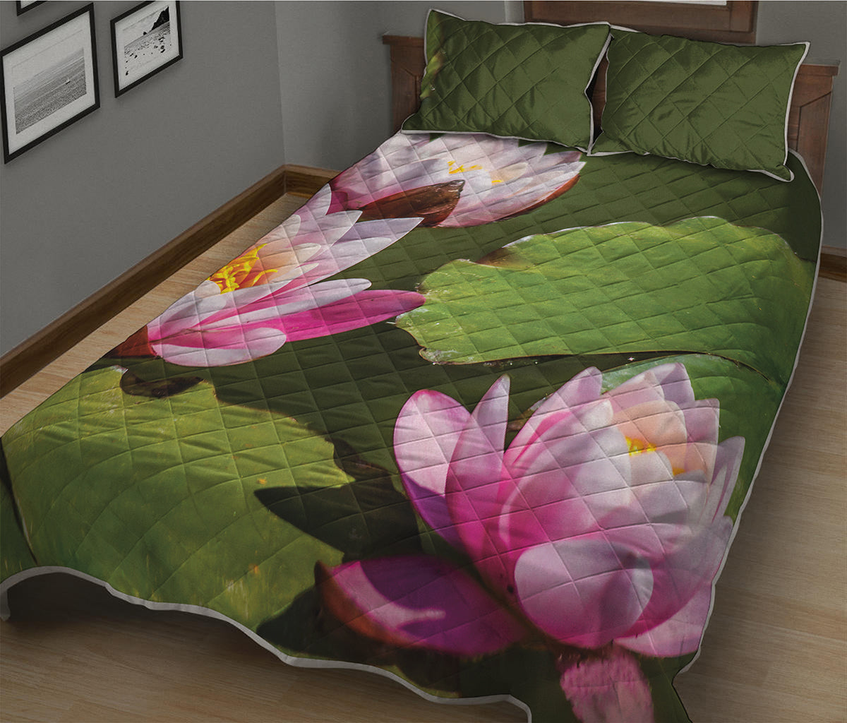 Pink Water Lilies Print Quilt Bed Set
