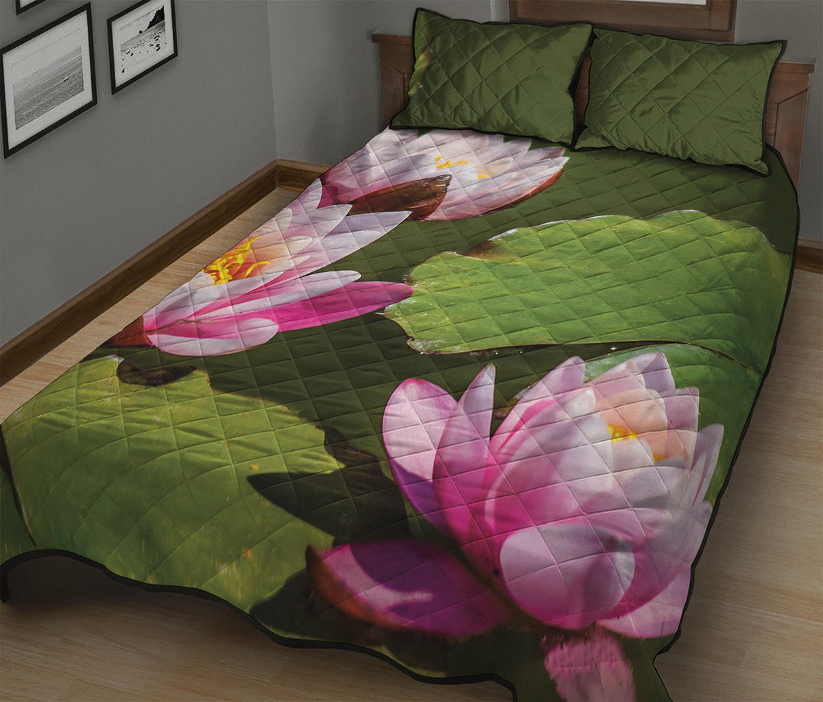 Pink Water Lilies Print Quilt Bed Set