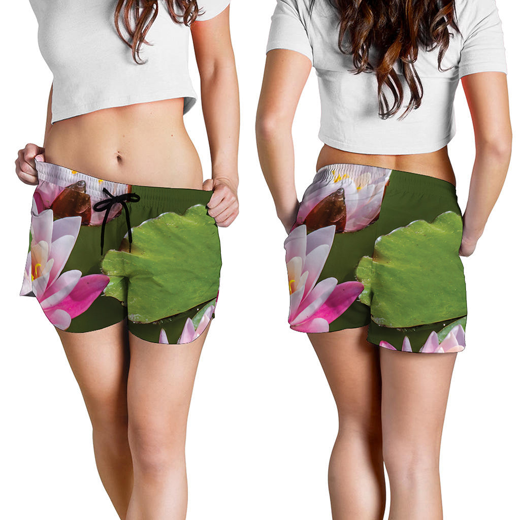 Pink Water Lilies Print Women's Shorts