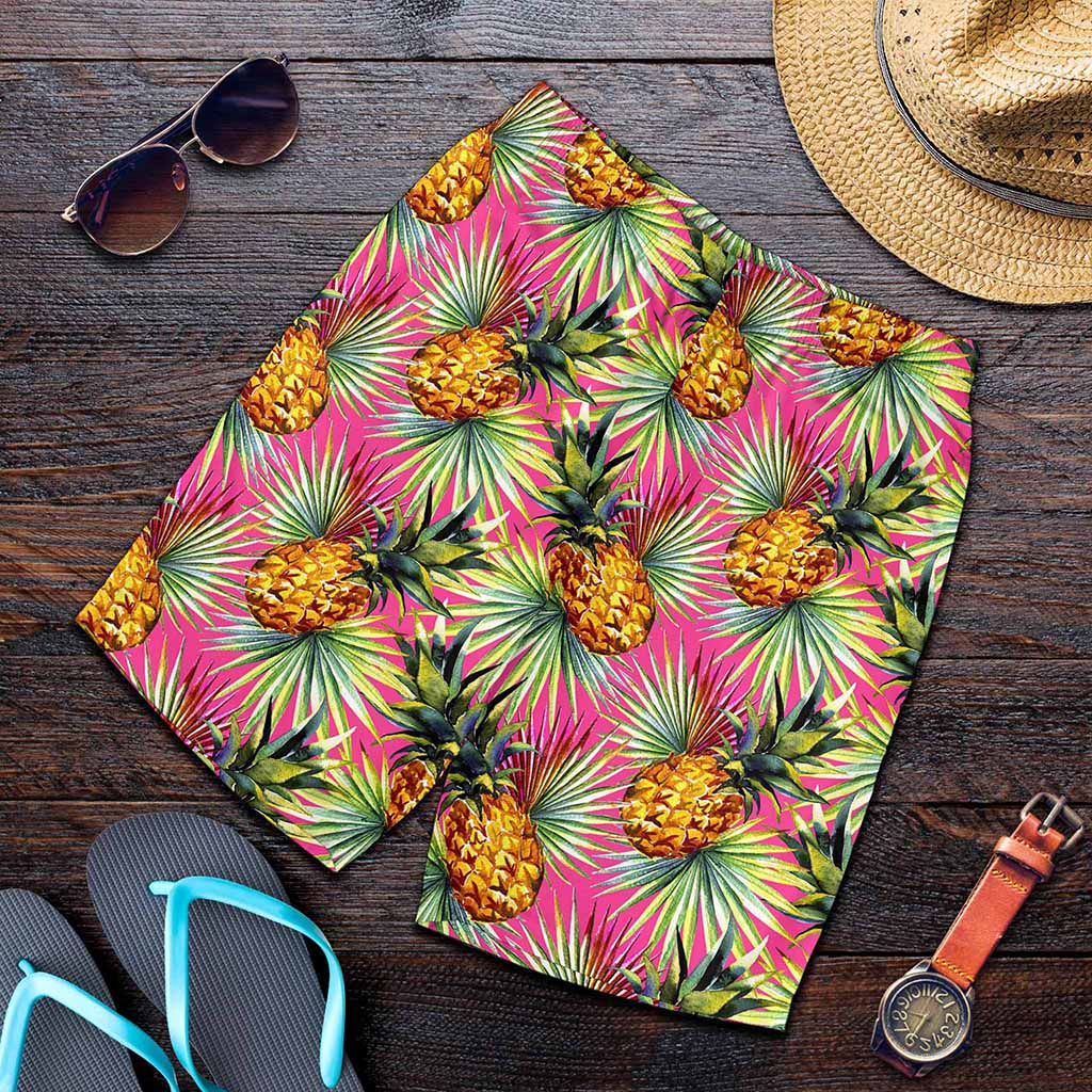 Pink Watercolor Pineapple Pattern Print Men's Shorts