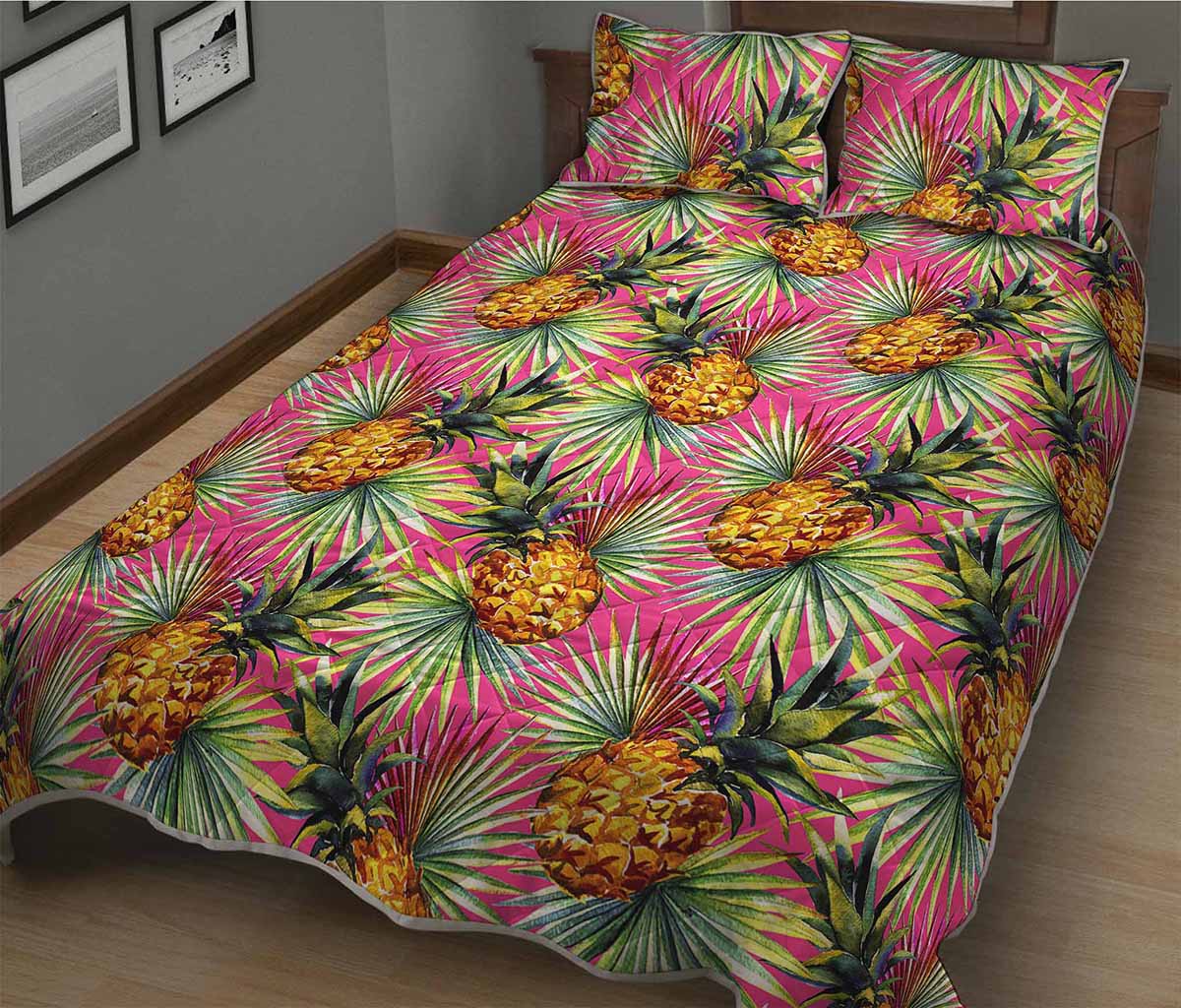 Pink Watercolor Pineapple Pattern Print Quilt Bed Set