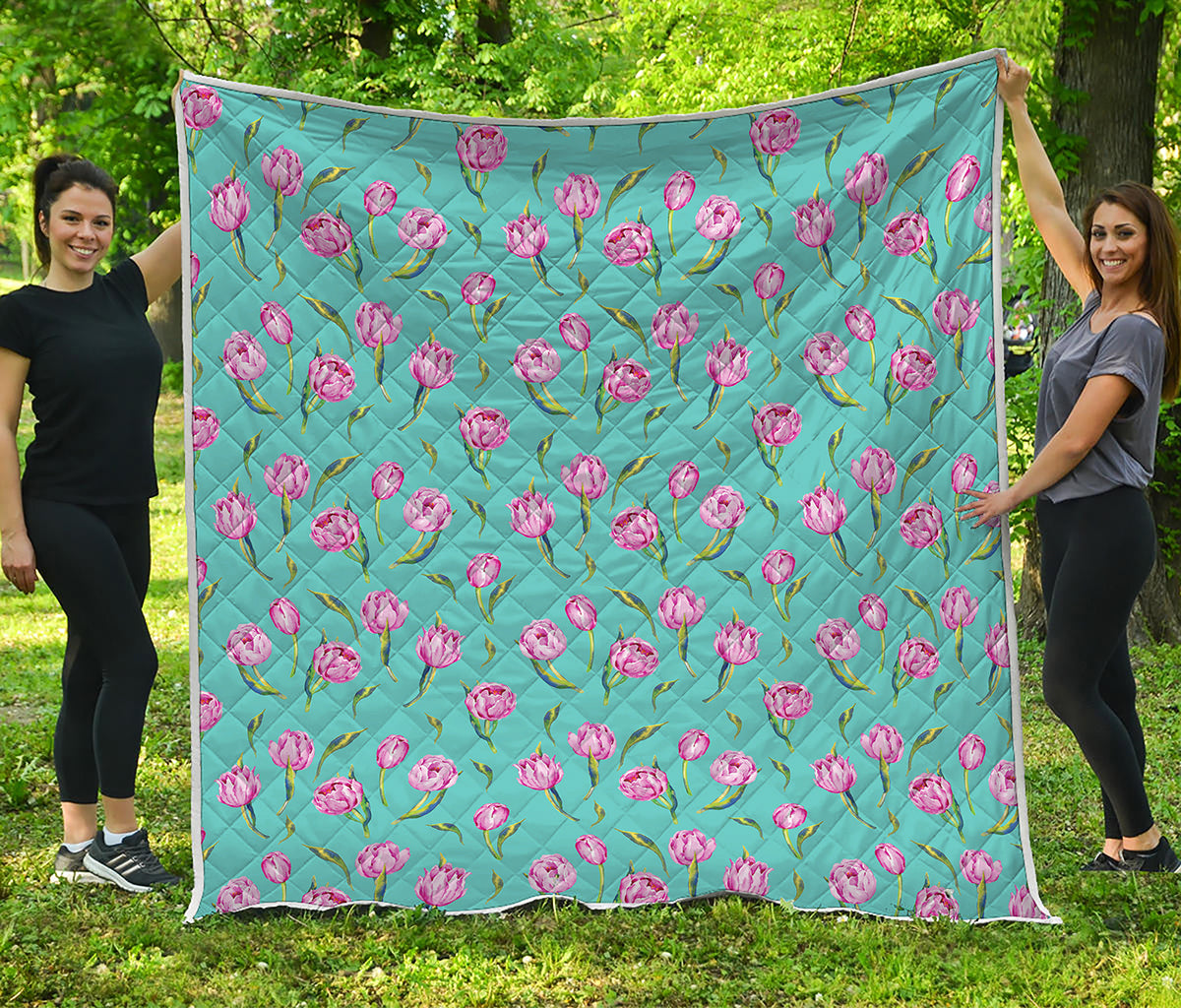 Pink Watercolor Tulip Pattern Print Quilt