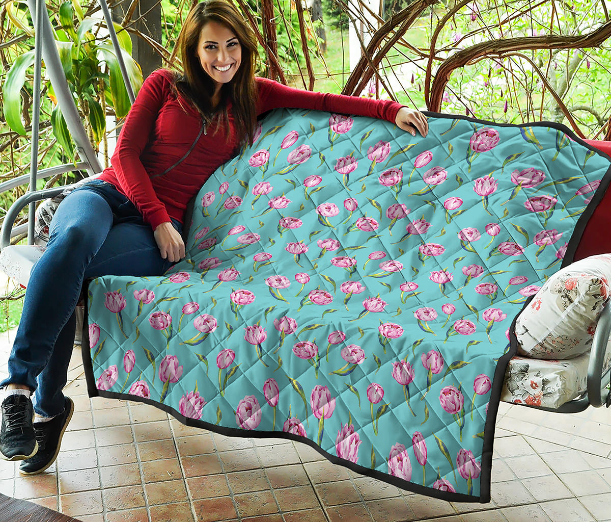 Pink Watercolor Tulip Pattern Print Quilt