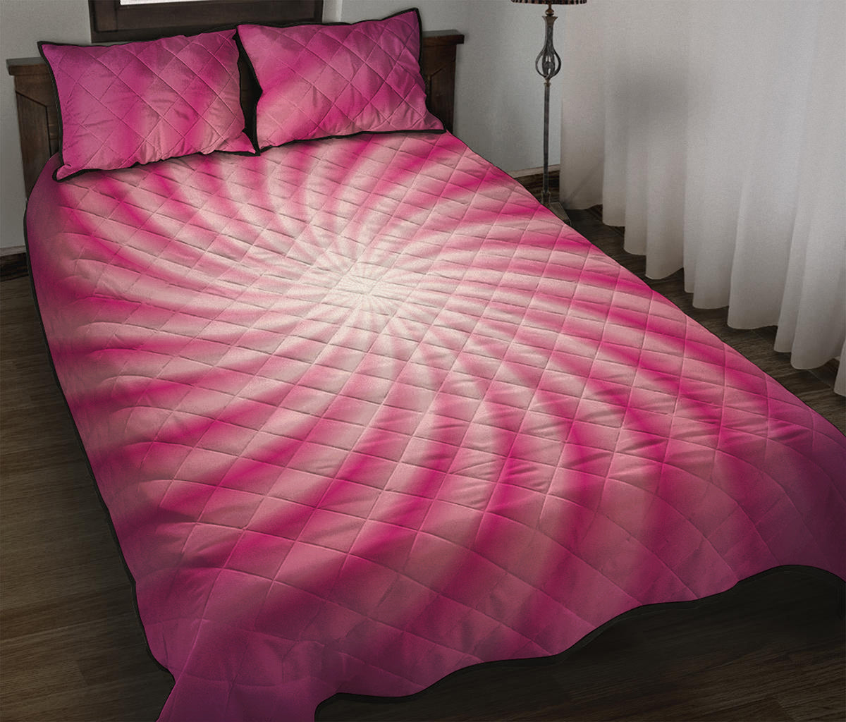 Pink Whirlpool Spiral Print Quilt Bed Set