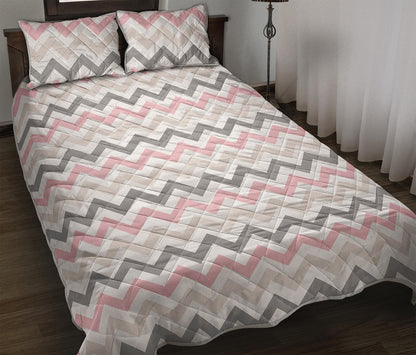 Pink White And Grey Chevron Print Quilt Bed Set