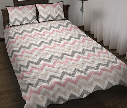 Pink White And Grey Chevron Print Quilt Bed Set