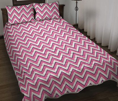 Pink White And Navy Chevron Print Quilt Bed Set