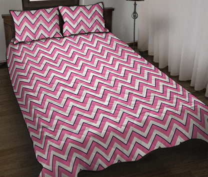 Pink White And Navy Chevron Print Quilt Bed Set