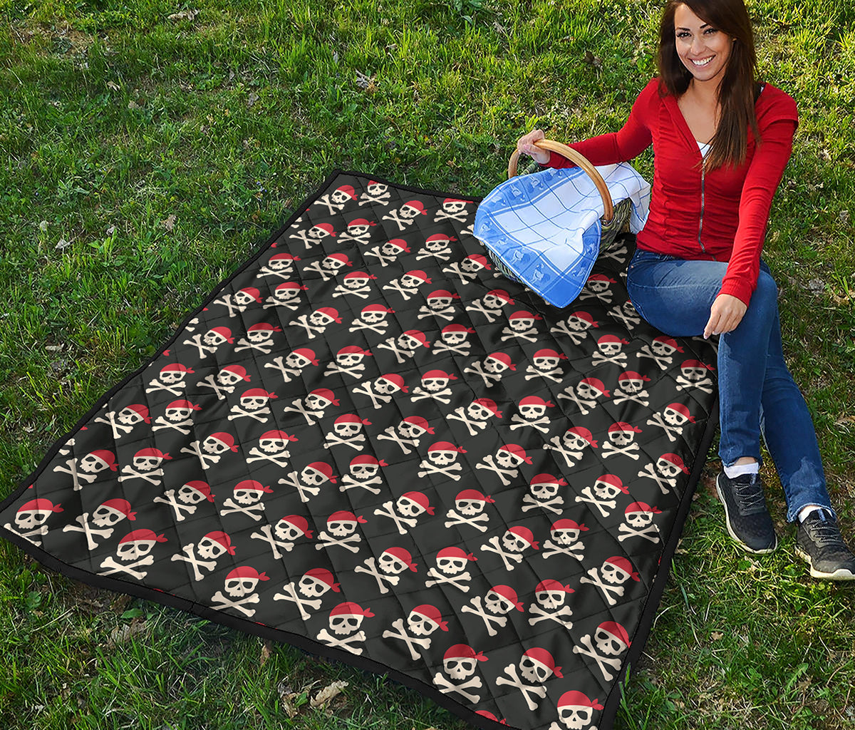 Pirate Skull Crossbones Pattern Print Quilt