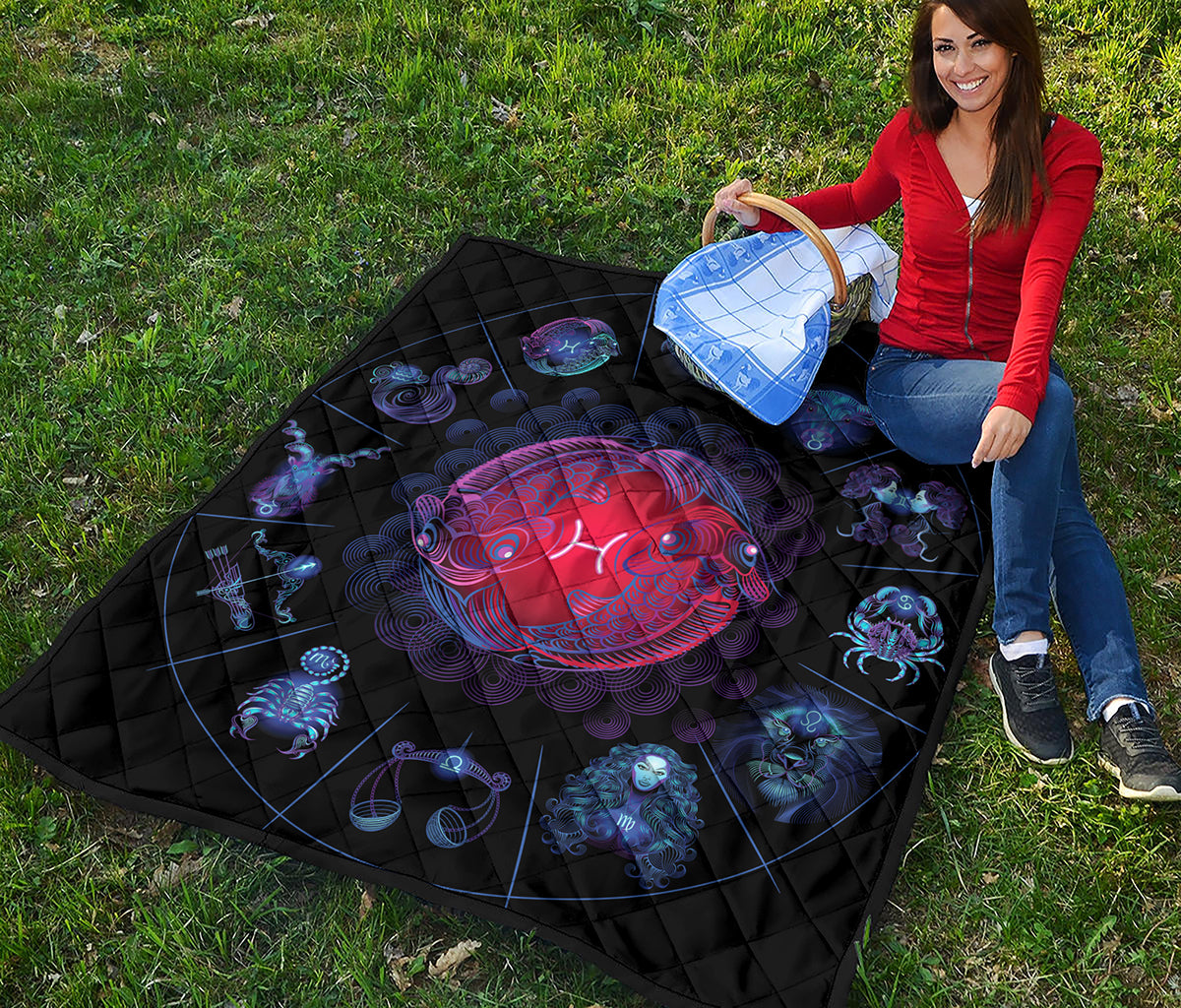 Pisces And Astrological Signs Print Quilt