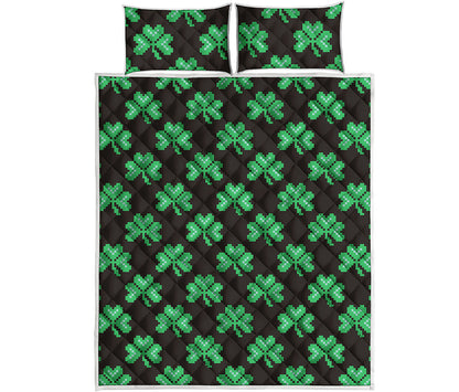 Pixel Clover St. Patrick's Day Print Quilt Bed Set