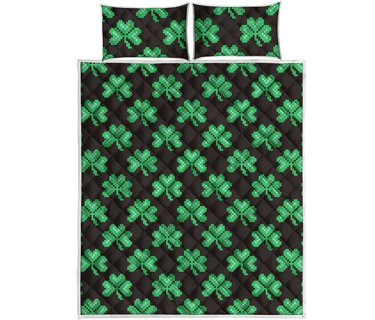 Pixel Clover St. Patrick's Day Print Quilt Bed Set