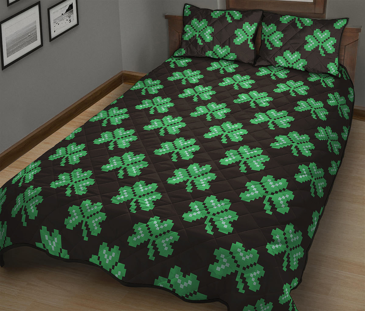 Pixel Clover St. Patrick's Day Print Quilt Bed Set