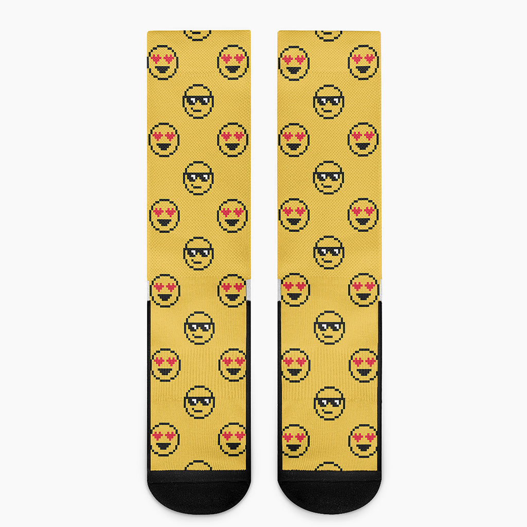 Pixel Emoji Pattern Print Crew Socks