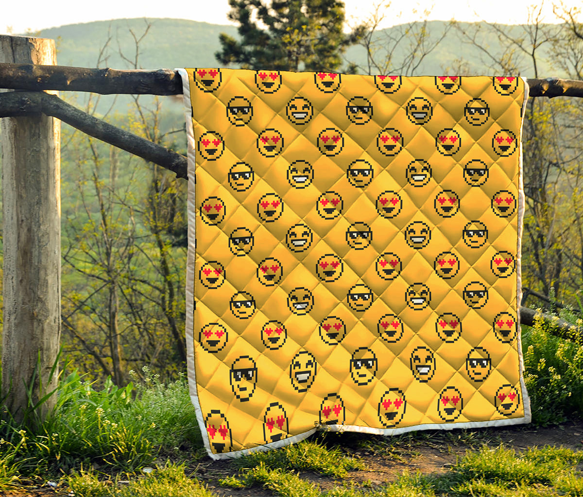 Pixel Emoji Pattern Print Quilt