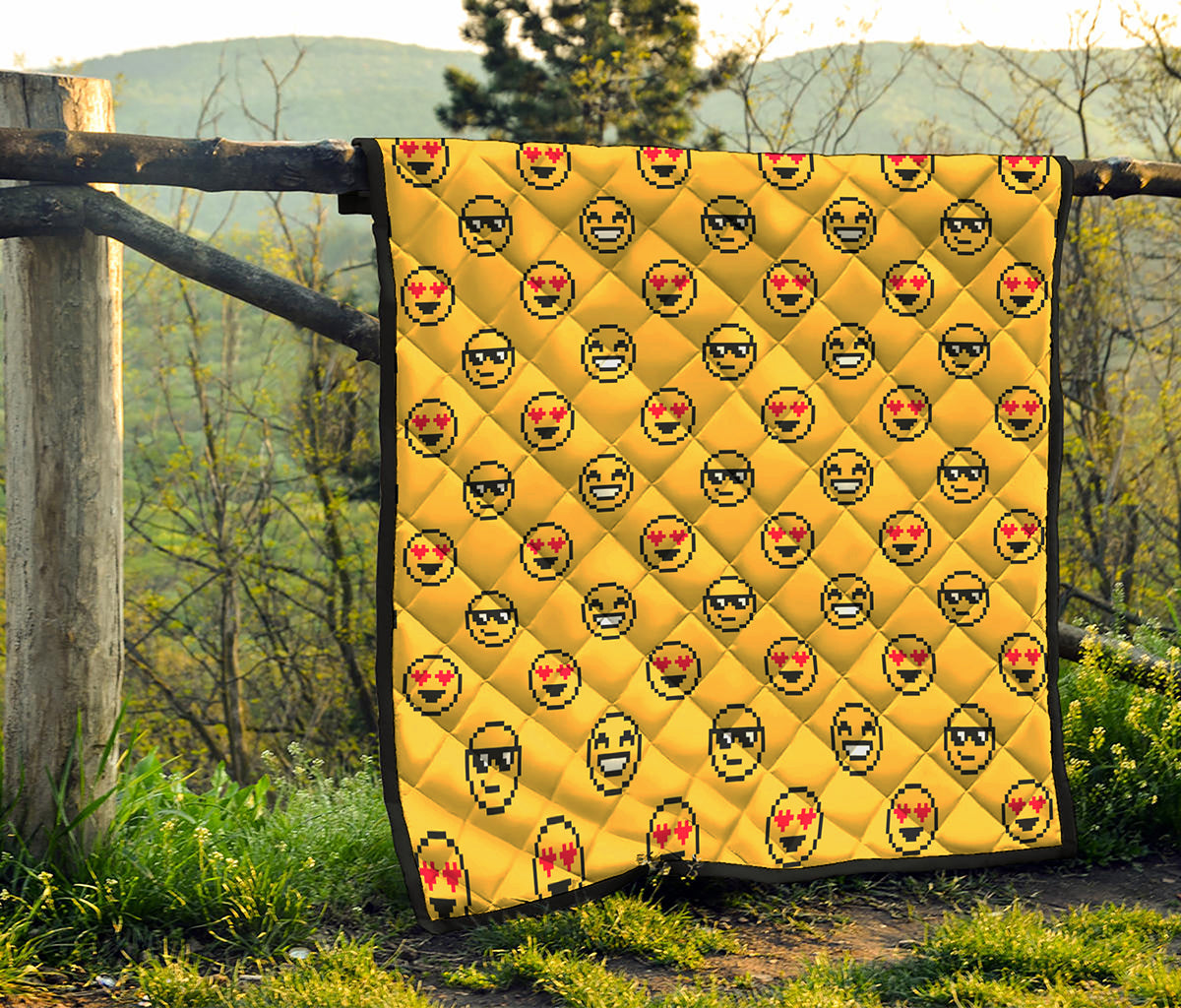 Pixel Emoji Pattern Print Quilt