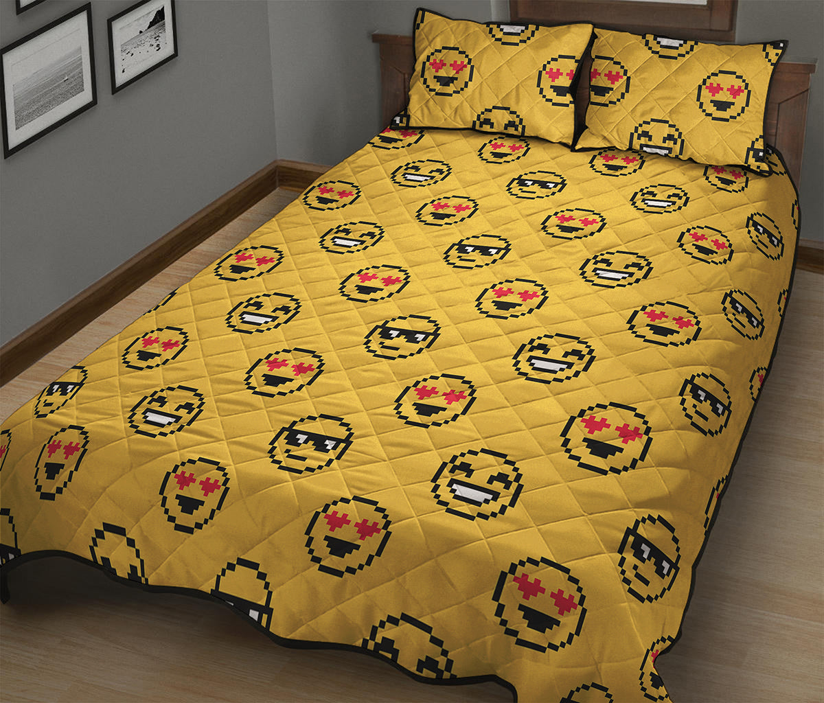 Pixel Emoji Pattern Print Quilt Bed Set