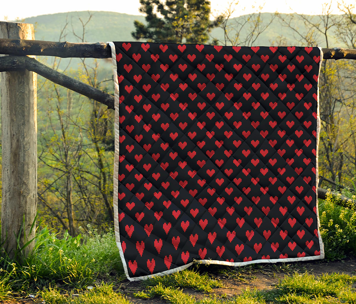 Pixel Heart Pattern Print Quilt