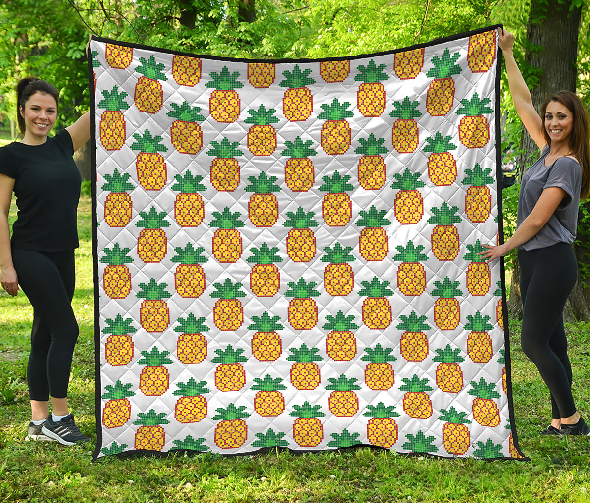 Pixel Pineapple Pattern Print Quilt