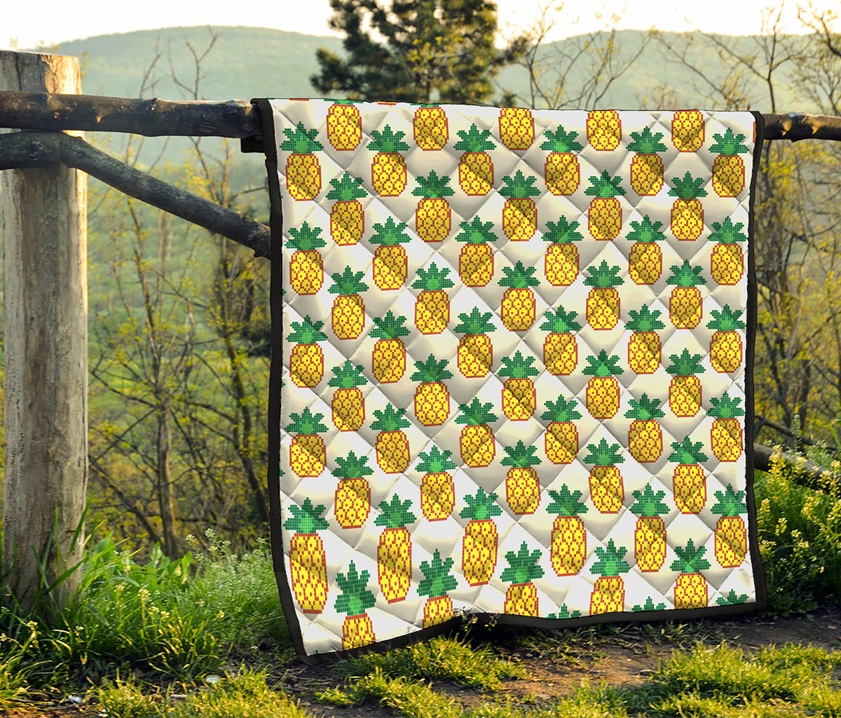 Pixel Pineapple Pattern Print Quilt