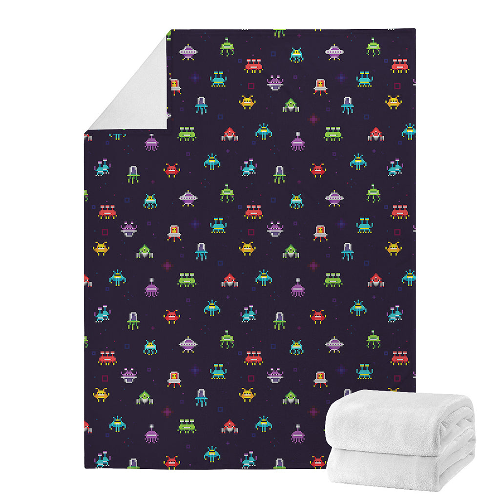 Pixel UFO Aliens Pattern Print Blanket
