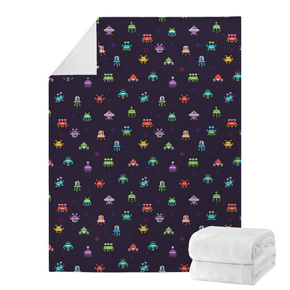 Pixel UFO Aliens Pattern Print Blanket