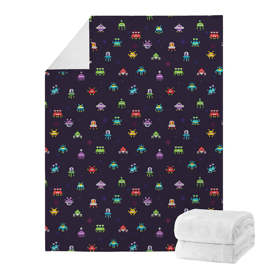 Pixel UFO Aliens Pattern Print Blanket