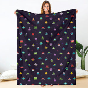 Pixel UFO Aliens Pattern Print Blanket