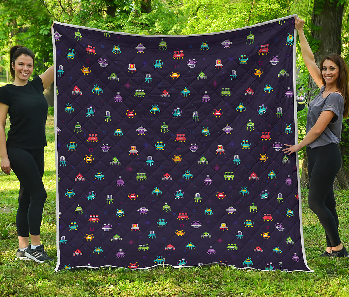 Pixel UFO Aliens Pattern Print Quilt